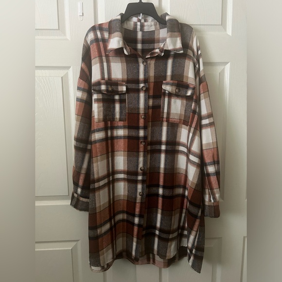 💙SHEIN Curve Multicolor Plaid Shirt - Picture 1 of 4